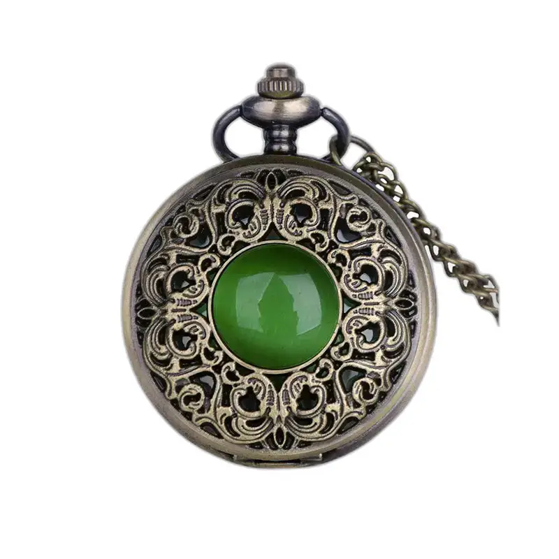 Orologio da tasca vintage con collana di smeraldi