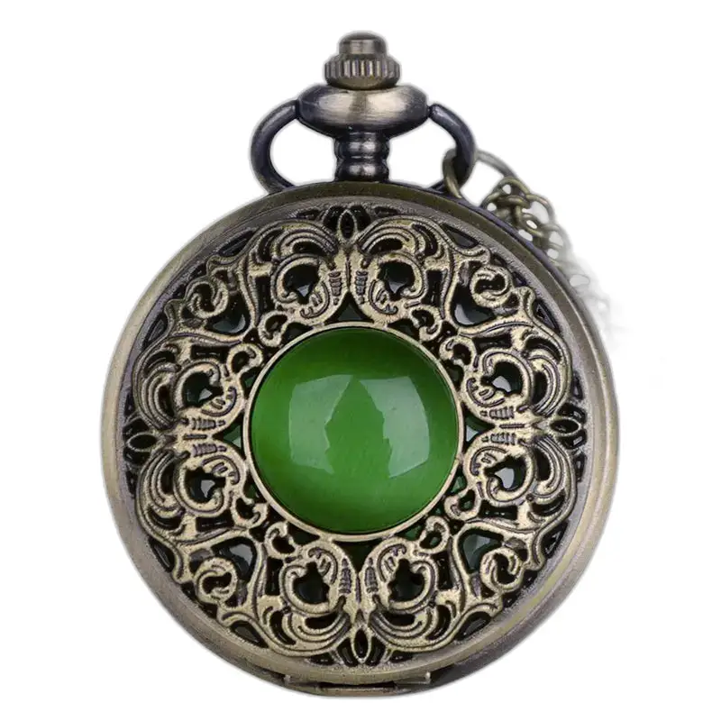 Orologio da tasca vintage con collana di smeraldi