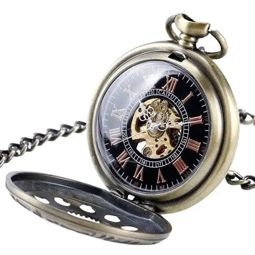 Orologio da tasca in stile vintage con ingranaggi a vista, un elegante vecchio orologio