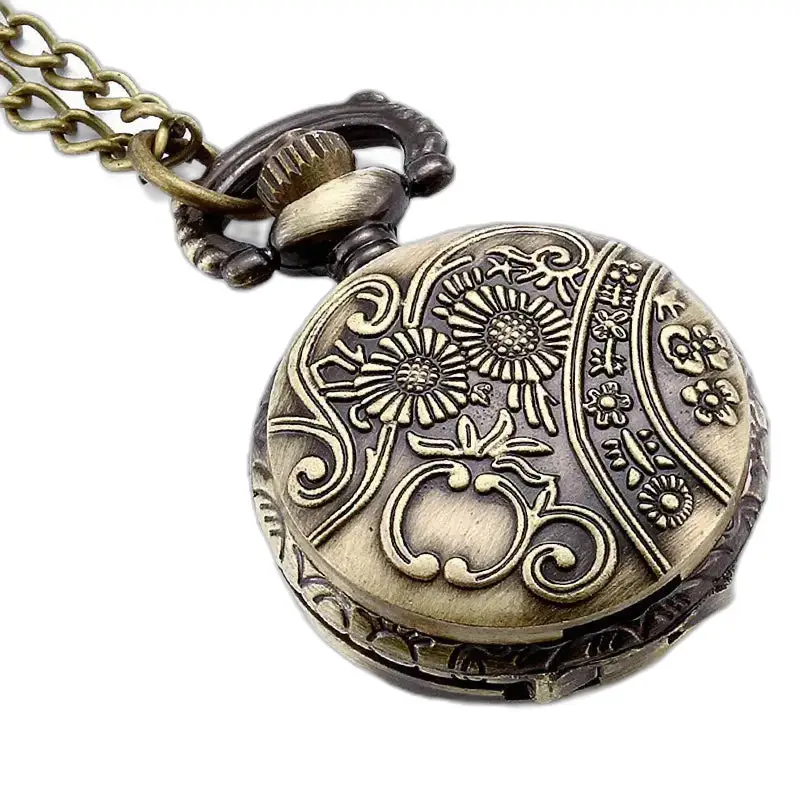 Orologio da tasca con collana da tasca in bronzo vintage con cavalli ed eleganti dettagli decorati