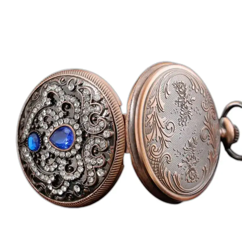 Orologio collana al quarzo ornato da preziose pietre blu e dal design raffinato