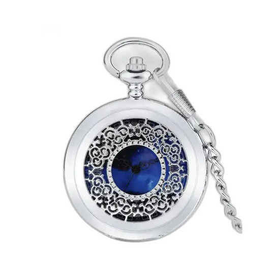 Orologio collana in argento con elegante quadrante blu e motivo a cuore blu