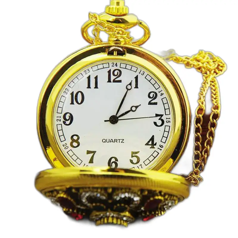 Orologio chic con collana in oro con catena, elegante e raffinato per gli amanti dei gioielli