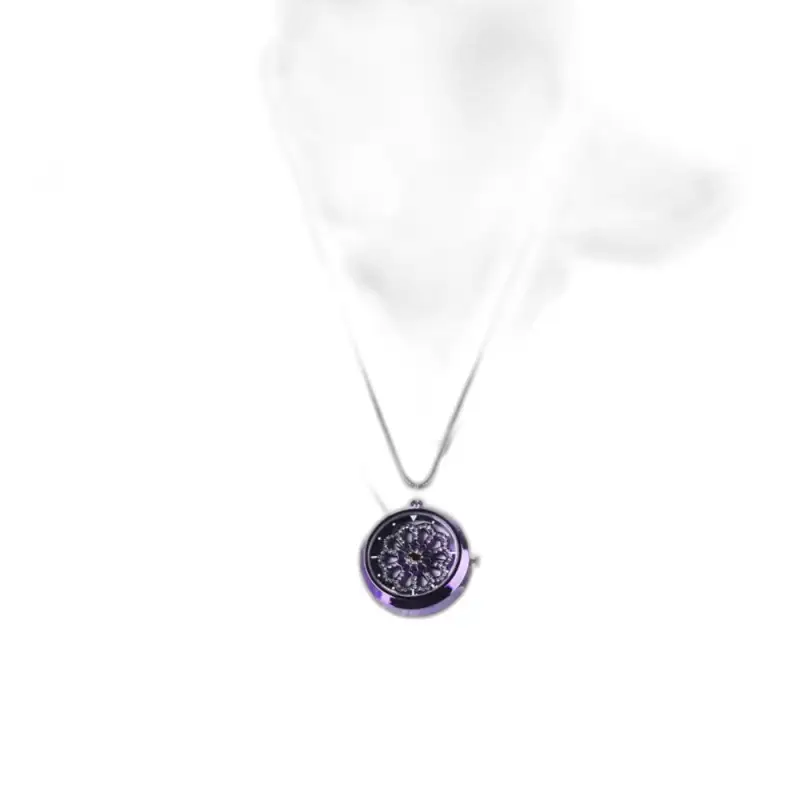 Elegante orologio da donna con collana a fiori con un esclusivo pendente viola