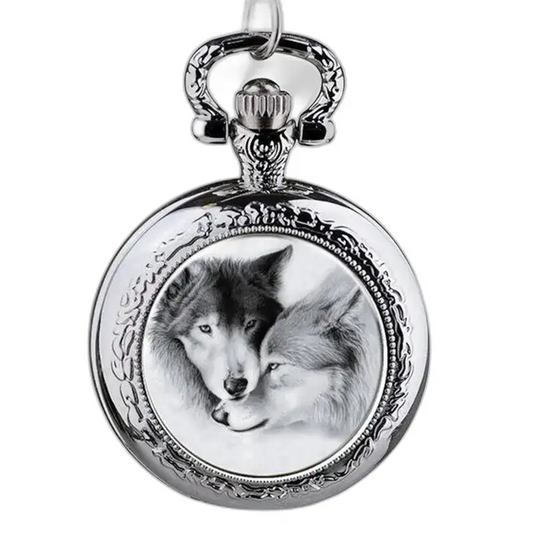 Orologio con collana di lupi con design a forma di lupo su un orologio in acciaio inossidabile argentato