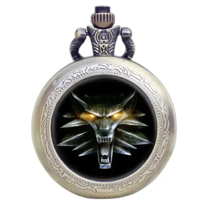Orologio con collana in metallo lupo con tasca in bronzo con patta protettiva decorata con un lupo