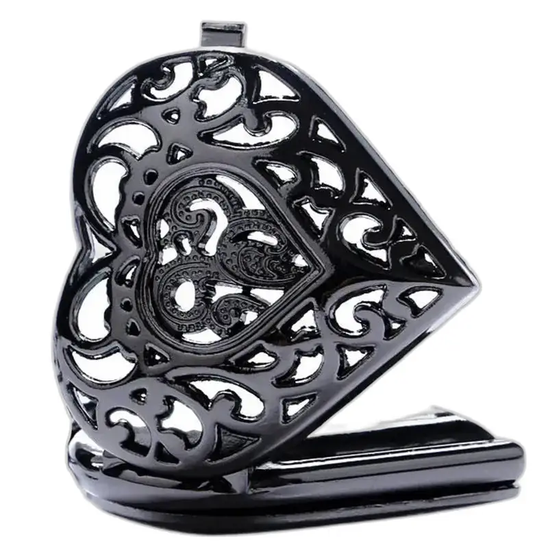 Medaglione decorato a forma di cuore nero, perfetto per un elegante orologio con collana pendente