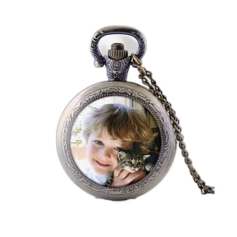 Elegante orologio da collana personalizzabile con la foto di un bambino e di un gatto