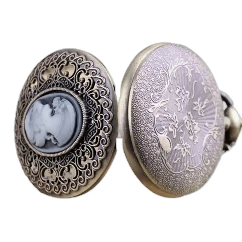Orologio da donna vintage con collana al quarzo in bronzo con un elegante quadrante in bronzo decorato