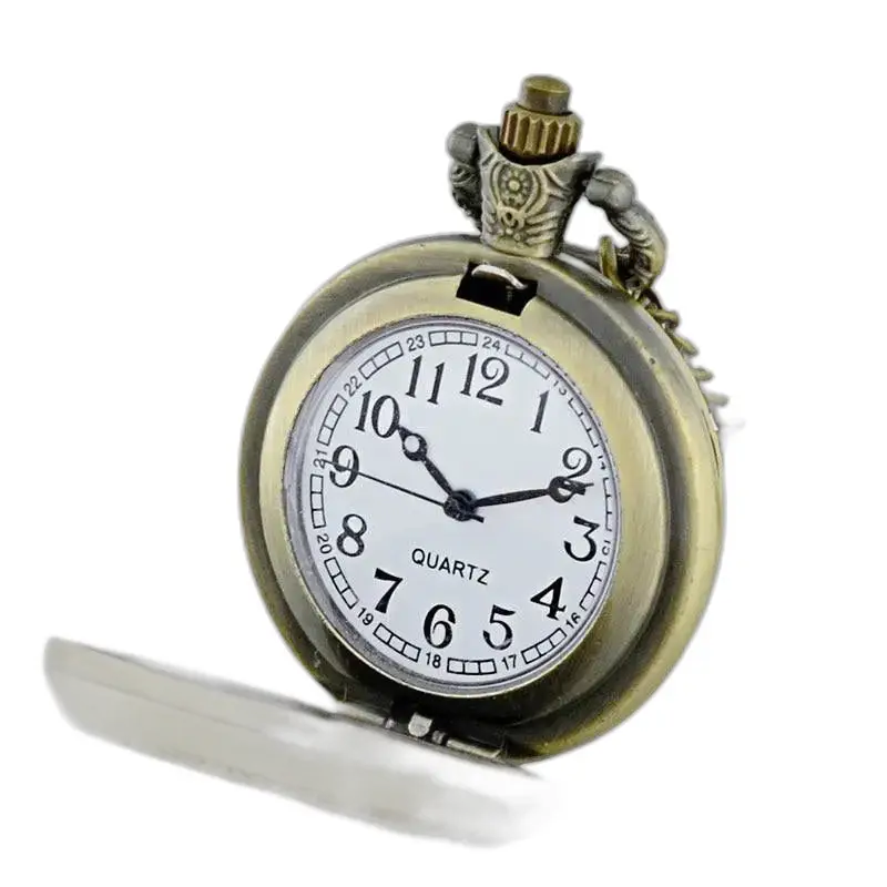 Orologio vintage con collana albero della vita con un elegante design da orologio da tasca vintage