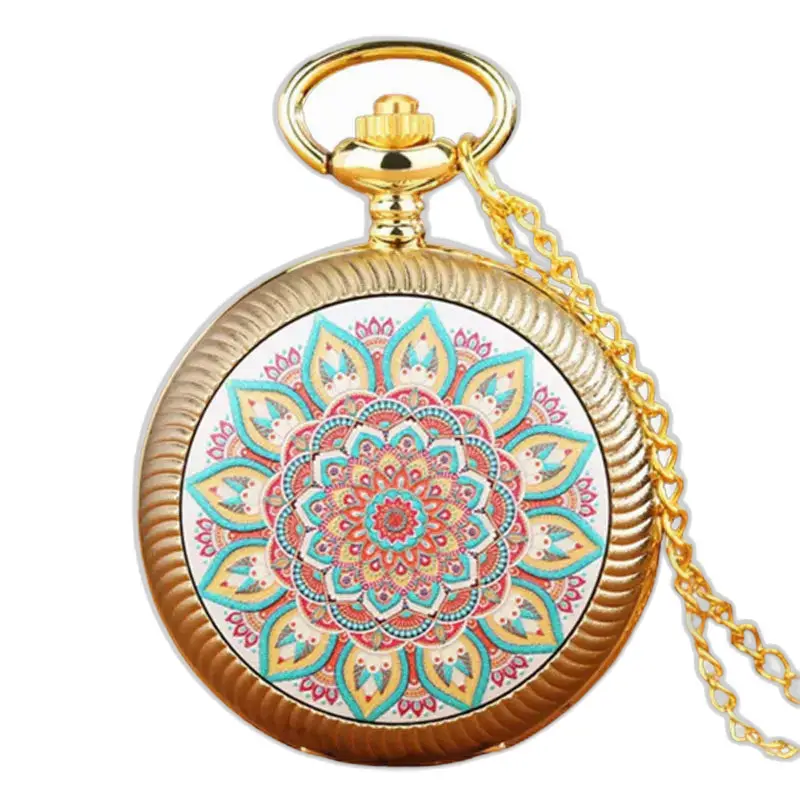 Orologio vintage con collana a fiori bianchi in oro con meccanismo al quarzo e design mandala