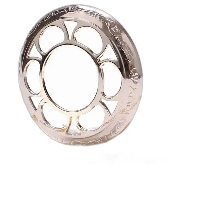 Anello decorativo in argento con lussuoso orologio da tasca in oro e smeraldo