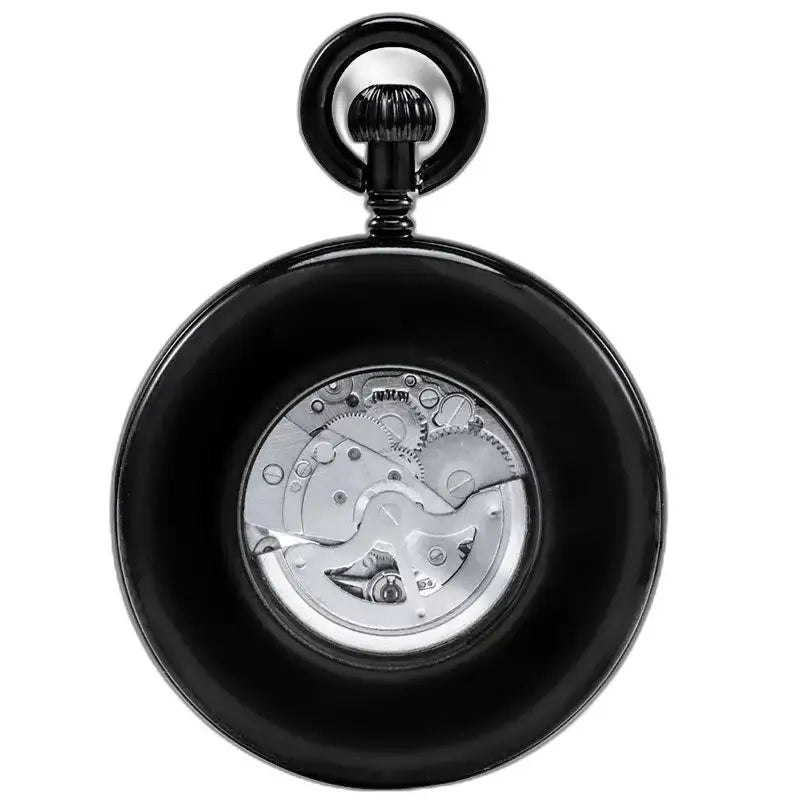 Classico orologio da tasca meccanico aperto nero con ingranaggi visibili in nero