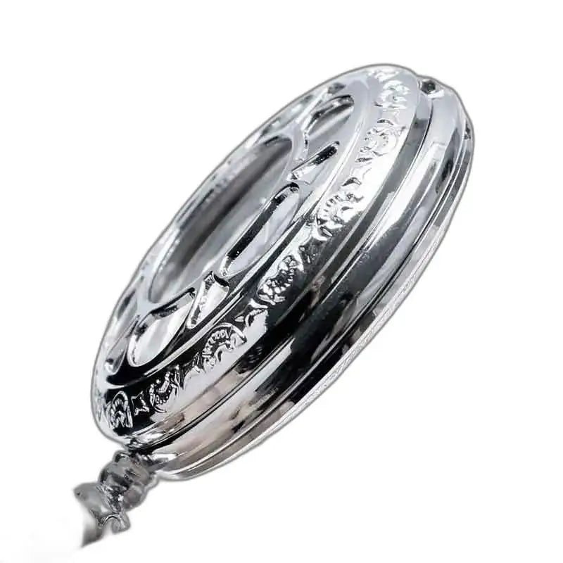 Elegante orologio pendente in argento con catena e cassa dell'orologio in argento decorato