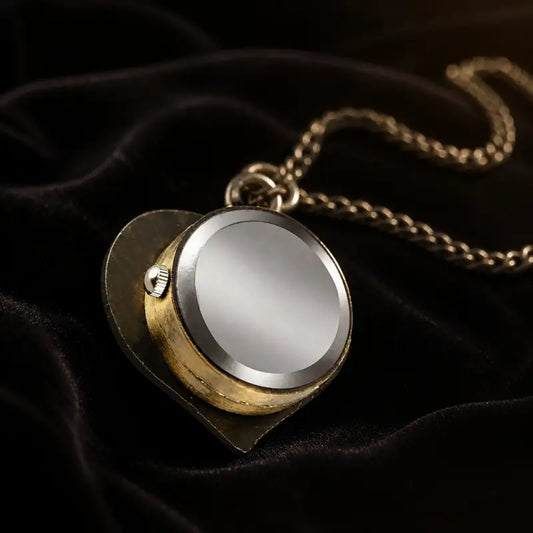 Orologio da tasca al quarzo con teschio gotico - Univers Gousset