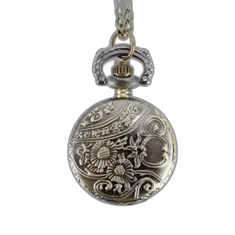 Orologio vintage da donna con pendente a cuore in argento dal design elegante e decorato in argento